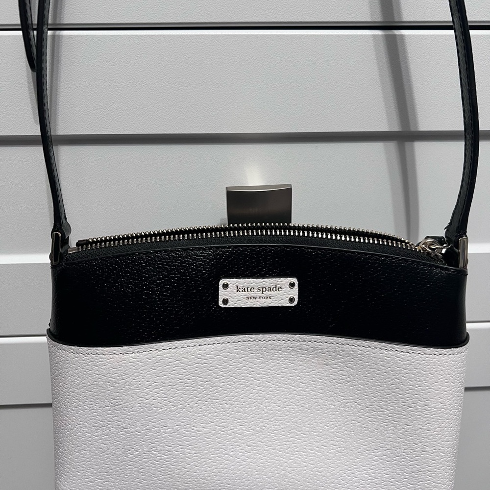 Kate Spade Black and White Crossbody Bag